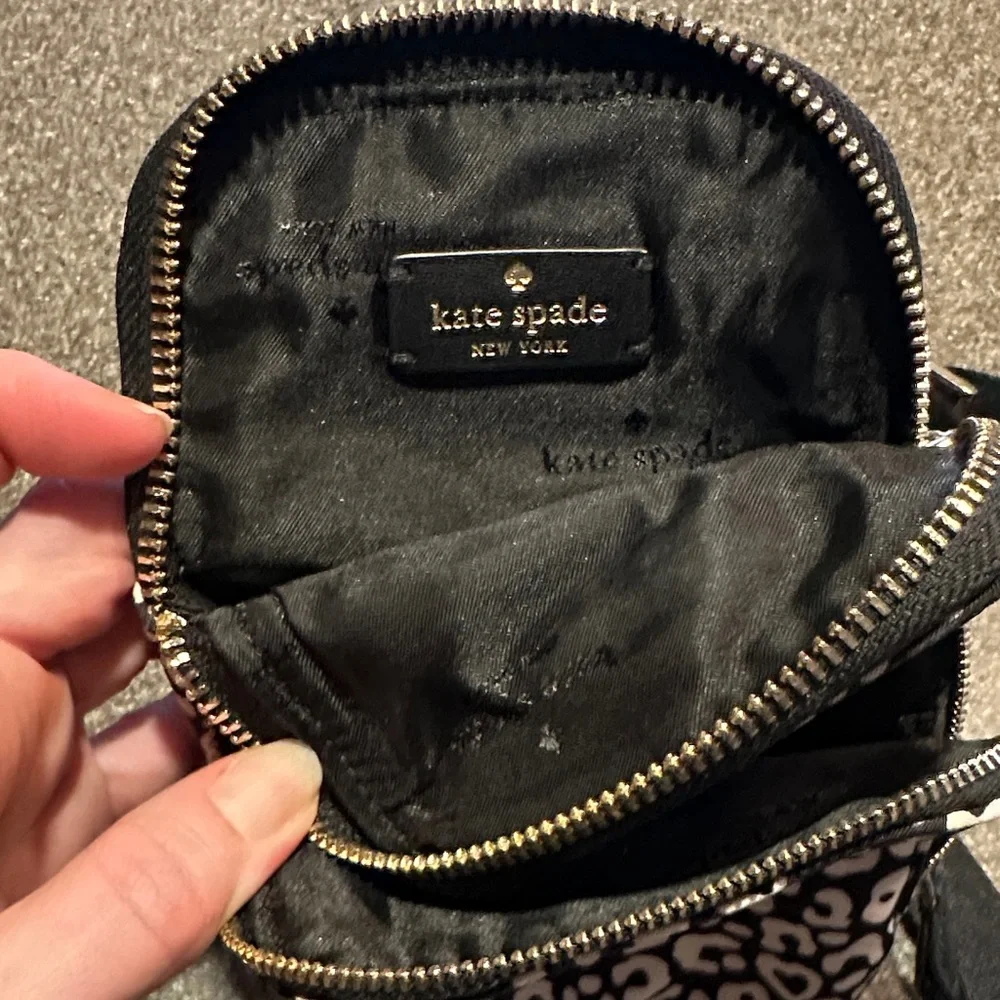 kate spade Black & White Leopard Phone Crossbody - Picture 3 of 4